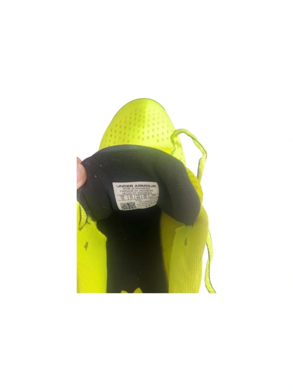 UNDER ARMOUR Mens size 12 Yellow Sneaker